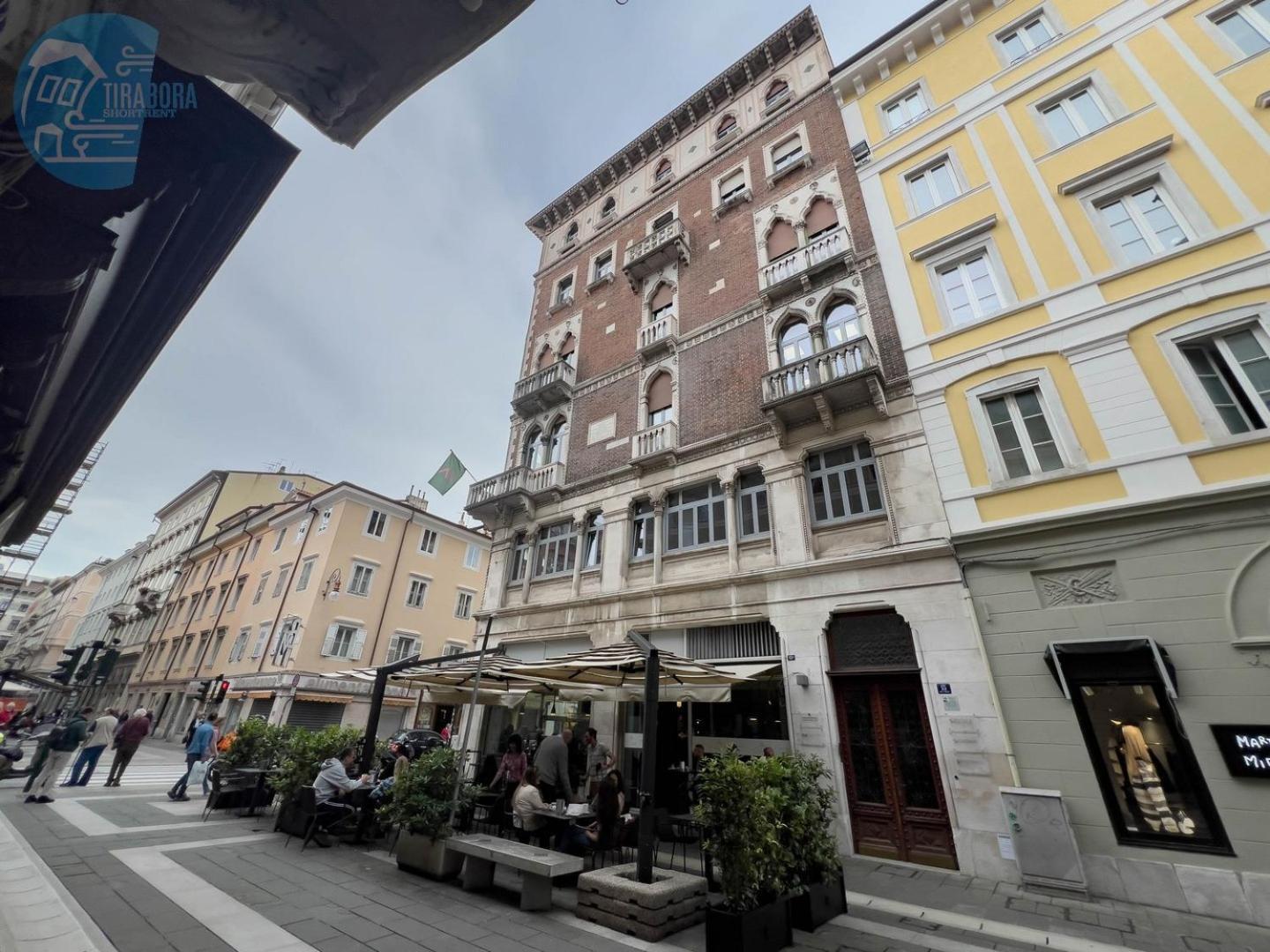 San Nicolo 14 Tirabora Short Rent Lägenhet Trieste Exteriör bild