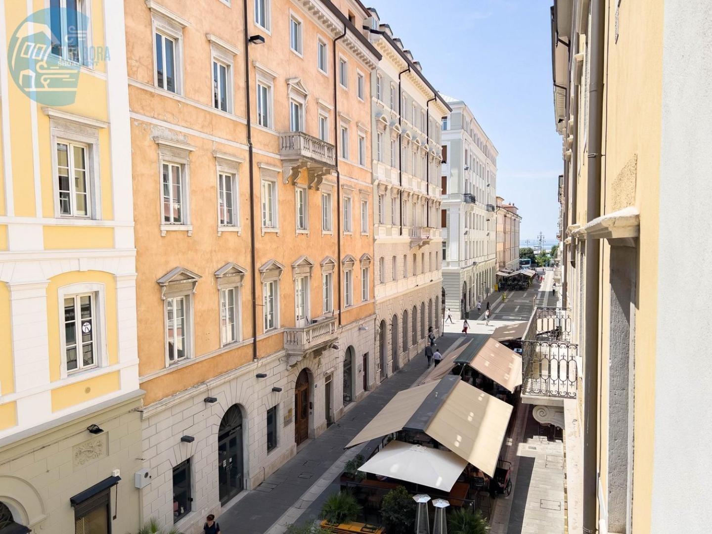 San Nicolo 14 Tirabora Short Rent Lägenhet Trieste Exteriör bild